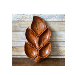 Assiette d'acacia en forme de feuille au look de designer Plateau de service fait main poli brillant avec logo personnalisé en forme de feuille vente à chaud - Product Image 1