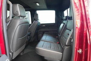EXTREMADAMENTE LIMPIO, GM-C SIE-RRA 2500 HD AT4X 2024, DURAMAX TURBODIÉSEL V8 4WD, ROJO VOLCÁNICO, ALTAMENTE EQUIPADO - Product Image 6