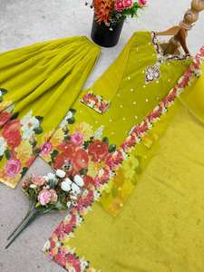 Presentando el nuevo diseñador Party Wear Look Top-Plazzo y Dupatta con trabajo de bordado pesado - Product Image 5