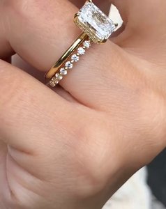 Anillo de compromiso de diamante de corte Marquesa cultivado en laboratorio, anillo de regalo lujoso con certificado IGI de oro de 18KT para mujer - Product Image 6