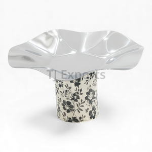 Ensemble de bols à chocolat sur pied avec bases évasées, conçus pour une présentation de desserts surélevée et une présentation de buffet - Product Image 2