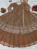 Tissu en fausse fourrure style actrice de série télévisée, motifs multiples et broderies, grande évasement, impression de logo personnalisée, pakistanais