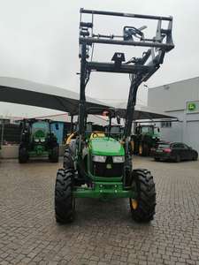 Tractor Original John Deere 5058 E de Demostración Equipado con Cargador Herculano HC 30 Sin Accesorios - Product Image 6