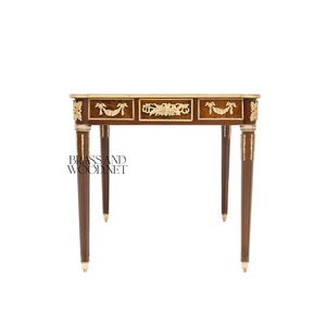Mesa Auxiliar Cuadrada de Madera de Lujo con Incrustaciones Florales de Marquetería y Guirnaldas de Latón Dorado Antiguo para Decoración Clásica de Sala de Estar - Product Image 2