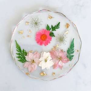 แผ่นรองแก้วเรซิ่นลายดอกไม้สำหรับตกแต่งบ้านจากอินเดีย - Product Image 1