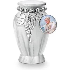 ตัวเลือกการแกะสลักความทรงจำหัวใจสีฟ้าเก็บความรักพร้อมเสน่ห์แห่งความรักสำหรับคุณแม่และคุณพ่อมีจำหน่ายในราคาถูกจากอินเดีย - Product Image 4