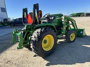 รถแทรกเตอร์อเนกประสงค์ขนาดเล็ก John Deere 3033R ปี 2018 สภาพใหม่/มือสอง ขายส่ง - Product Image 3