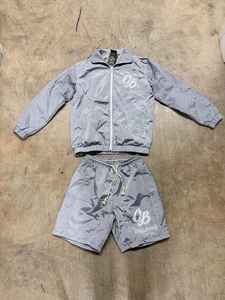 Veste en nylon imperméable personnalisée Ensemble short de survêtement coupe-vent Ensemble short d'été Veste Joggers Ensemble short à capuche léger - Product Image 3