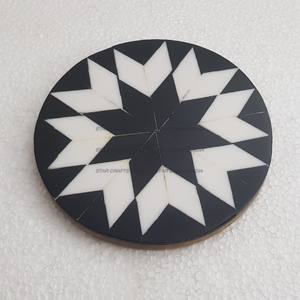 ชุดที่รองแก้วทรงกลมอีพ็อกซี่มีโลโก้ไม้โมโนแกรมไม้ธรรมชาติที่แกะสลักได้ทันสมัย - Product Image 2