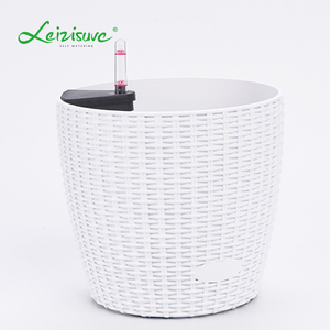 Panier <span class=keywords><strong>en</strong></span> rotin blanc rond unique Leizisure <span class=keywords><strong>pour</strong></span> l'intérieur/l'<span class=keywords><strong>extérieur</strong></span>, surface <span class=keywords><strong>en</strong></span> plastique, panier à fleurs, <span class=keywords><strong>pot</strong></span> de <span class=keywords><strong>plante</strong></span> <span class=keywords><strong>pour</strong></span> utilisation au sol dans le jardin - Product Image 3