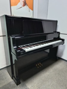 Piano acoustique d'occasion TOP KAWAI US60 de qualité professionnelle japonaise, style mécanique, 88 touches US - Product Image 1