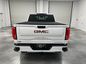 LIMPIO 2024 G M C Sier ra 1500 Denali Crew Cab 4WD - Product Image 5