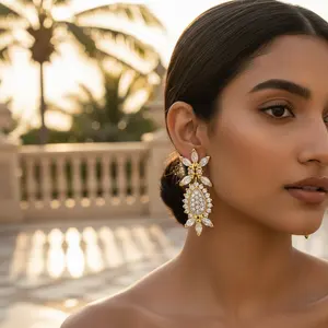 ต่างหูรูปหยดน้ำและดอกไม้ชุบทอง 18K สำหรับผู้หญิง ประดับด้วยเพชรคิวบิกเซอร์โคเนีย รูปทรงหยดน้ำ สีโรสโกลด์ เหมาะสำหรับงานแต่งงานและงานปาร์ตี้ - Product Image 1