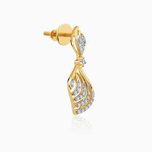 ต่างหูเพชรที่ปลูกในห้องปฏิบัติการรูปคลื่นที่สง่างามเน้นสีทอง - Product Image 6