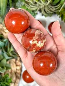 Sphère de quartz jaspe personnalisée de qualité supérieure pour les collectionneurs et l'utilisation métaphysique disponible à un prix abordable - Product Image 5