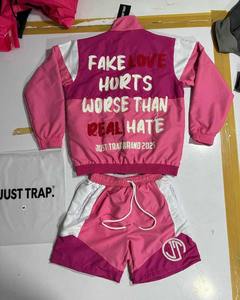 Nuevo Conjunto Deportivo de Invierno para Hombre, Chaqueta Cortavientos y Pantalones Cortos de Nylon 100%, Resistente al Viento, con Logotipo Personalizado y Reflectante 3M - Product Image 3