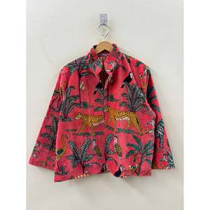 เสื้อแจ็คเก็ตกำมะหยี่พิมพ์ลายแบบกลับด้านได้ Jungle Durbar ผ้าซาตินสีคอรัลโรส ผ้าลินิน ไนลอน โพลีเอสเตอร์ ผ้าฝ้าย สำหรับฤดูใบไม้ผลิและฤดูร้อน - Product Image 3