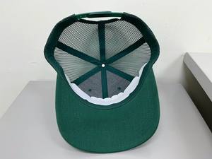 Conjunto de moda joven y cómodo para adultos, gorra de camionero de malla transpirable estructurada con logotipo ajustable, hecha en Vietnam - Product Image 5