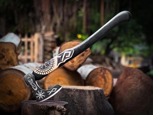 Hacha vikinga funcional forjada a mano personalizada, hacha de Dios de la guerra, regalo de padrinos de boda, regalo de aniversario - Product Image 6