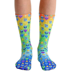 Chaussettes de sublimation, chaussettes personnalisées imprimées, chaussettes de sport en polyester et élasthanne tricotées pour hommes et femmes, chaussettes de sport à la cheville - Product Image 3