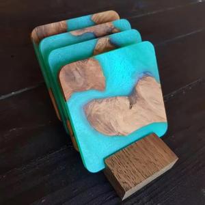 Posavasos de resina y Madera hechos a mano con diseño de moda simple Diseño de madera de resina único Estilo clásico para té y café - Product Image 2