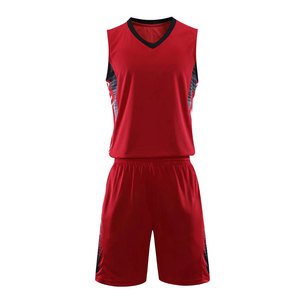 Ensemble de maillot et pantalon de basket-ball fabriqué au Pakistan avec impression par transfert thermique, 100% polyester, séchage rapide, taille élastique, couleurs personnalisées - Product Image 1