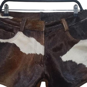 Producto de alta calidad Material sólido Cuero de vaca Corto para hombres Mejor diseño Color sólido Cómodo Impermeable Elegante Cuero de vaca Corto - Product Image 2