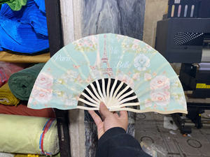 Abanico de mano de bambú tradicional personalizado con decoración de impresión de Viet Fargimex - Product Image 4