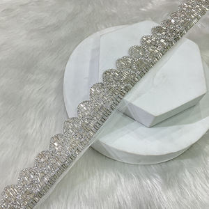 Jharkhand Robes de créateur faites à la main en dentelle artisanale traditionnelle avec bordure Zari Robes moyennes/légères tissées écologiques argentées - Product Image 3