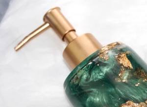 Handmade Luxury Green Resin Soap Dispenser Decorative Lotion Dispenser Bathroom Accessories Set with Sanitizer Dispenser Tray - Product Image 3
