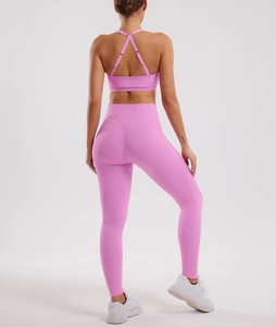 Ensemble d'entraînement pour femmes soutien-gorge de sport et leggings taille haute assortis vêtements de sport Yoga Fitness 2 pièces vente en gros - Product Image 3