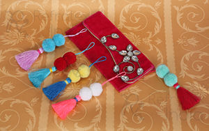 Borlas decorativas para ropa, borlas para cortinas, borlas para bolso hechas a mano, diseño único de refractex India - Product Image 2