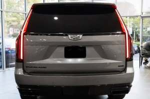 2023 USADO Cad_ill_ac Es-ca-la-de Sport Platinum 4WD - Product Image 3