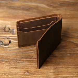 Cartera de cuero genuino italiano personalizada de lujo para hombres cierre plegable corto RFID característica bordado cuero curtido vegetal - Product Image 3