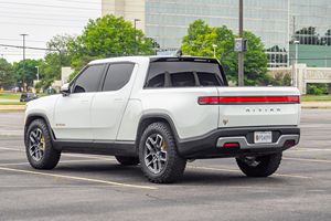 Voiture d'occasion fiable 2022 Rivian R1T Launch Edition - Product Image 5