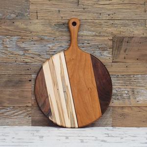 Tabla de cortar de madera antigua Premium clásica con pátina natural con tabla de cortar terminada de diseño antiguo - Product Image 1