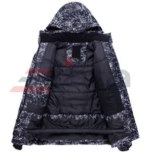 เสื้อแจ็คเก็ตแฟชั่นลายพรางแบบมีซิป ระบายอากาศได้ดี มีฮู้ด น้ำหนักเบา สไตล์ไฮสตรีท สำหรับผู้ชาย จากปากีสถาน เสื้อแจ็คเก็ตซอฟต์เชลล์แบบใหม่ - Product Image 5