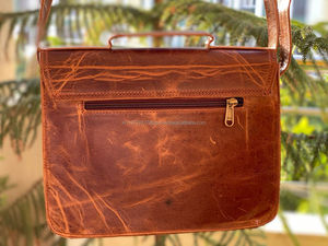 Sac à main en cuir véritable marron fait à la main, sac à bandoulière Hippie en cuir, petit sac à main de bureau - Product Image 4