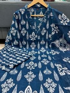 Verano especial Dhamaka diseñador colección puro algodón fino 60-60 tela bordado trabajo Kurti con pantalón Dupatta Salwar Kameez - Product Image 4