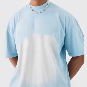 เสื้อยืดสีฟ้าอ่อนแบบย้อมสีไล่เฉดพร้อมกางเกงขาสั้นมีเชือกผูก ชุดลำลองฤดูร้อนสำหรับผู้ชาย ผ้าฝ้ายถัก 100% คอกลม - Product Image 6