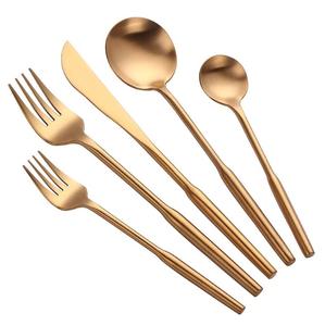 Flatware Set of 4 Pieces Silverware Stainless Steel Cutlery Set Kitchen Utensil Like Spoon Fork and Knife Comes With High Trend - Product Image 3