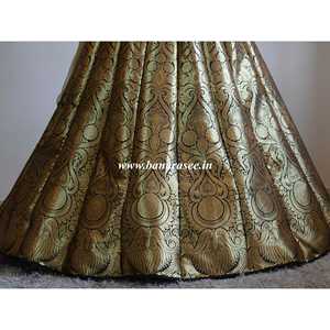 Banarasee/Banarasi tejido a mano arte seda sin coser Lehenga y blusa Tela-Negro - Product Image 5