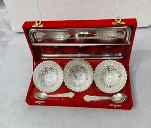 Cuencos de tuerca de latón puro con bandeja Juego de regalo de boda Juego hecho a mano de 3 cuencos de latón chapados de F S International - Product Image 2