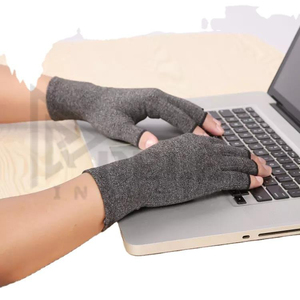 Gants de vélo élégants en cuir sans doigts avec rembourrage en mousse antidérapant, paume personnalisée, confortables pour la conduite en plein air - Product Image 2