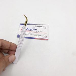 Pince à épiler d'extension de cils en acier inoxydable de haute qualité Type de courbe en J applicateur en gros de couleur blanche en or russe - Product Image 3