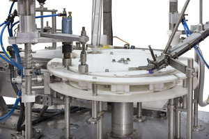 Machine d'étiquetage automatique de bouteilles à grande vitesse (simple et double face) avec table rotative - Product Image 3