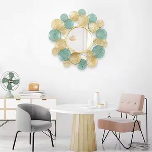 Art décoratif fleurs métal creux luxe forgé créatif fait à la main miroir suspendu miroir personnalisable - Product Image 1