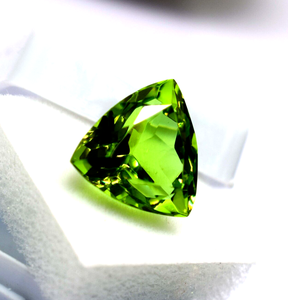 Meilleure qualité 12 Carat Trillion Cut Loose Sapphire Gemstone Green Color Lab Créé avec un cadeau gratuit inclus - Product Image 5
