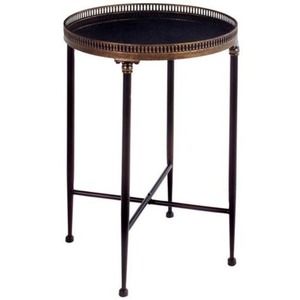 Table d'appoint ronde en métal industriel avec plateau en métal pour un décor rustique ou une inspiration au design urbain. - Product Image 6
