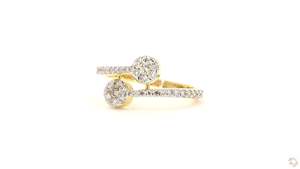 Bague de fiançailles de luxe en or avec double grappe de diamants, style crossover à deux pierres pour femme - Product Image 6